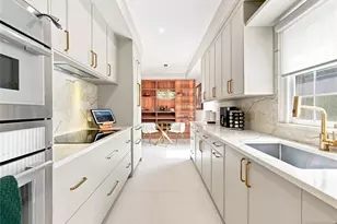 202 W Shearwater Ct Ph-51, Jersey City, NJ 07305 - Photo 9