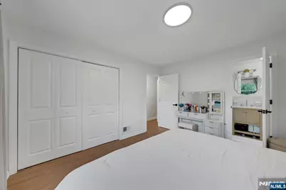 726 Saddle River Road, Saddle Brook Township, NJ 07663 - Photo 15