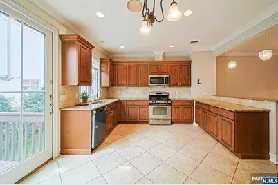 2462 3rd Street 2462 #2462, Fort Lee, NJ 07024 - Photo 11