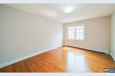 2462 3rd Street 2462 #2462, Fort Lee, NJ 07024 - Photo 21