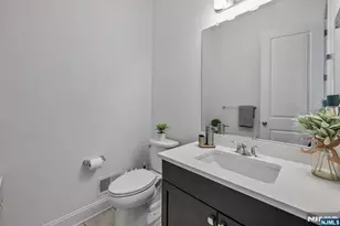 68 Parkside Ln 1204, Teaneck Township, NJ 07666 - Photo 13