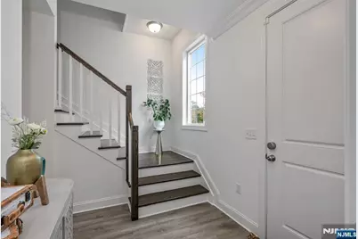 68 Parkside Lane 1204 #1204, Teaneck Township, NJ 07666 - Photo 3