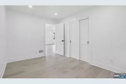 20 Manito Avenue, Oakland, NJ 07436 - Photo 23