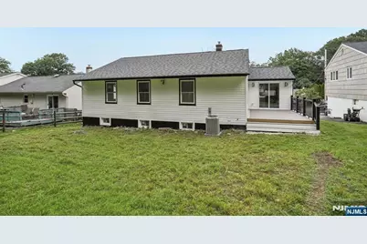 20 Manito Avenue, Oakland, NJ 07436 - Photo 33