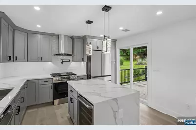 20 Manito Avenue, Oakland, NJ 07436 - Photo 11