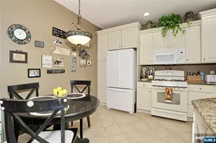 80 Ridgewood Road 117, Washington Township, NJ 07676 - Photo 21