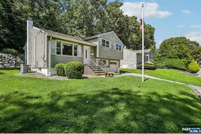 89 Knolls Road, Bloomingdale, NJ 07403 - Photo 3