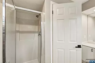 2 Parkside Terrace 2A #2A, Woodland Park, NJ 07424 - Photo 33