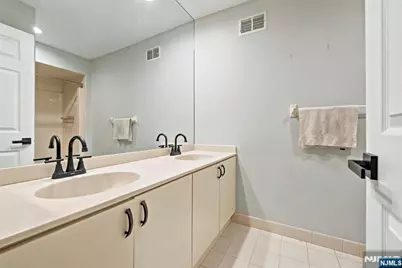 2 Parkside Terrace 2A #2A, Woodland Park, NJ 07424 - Photo 23
