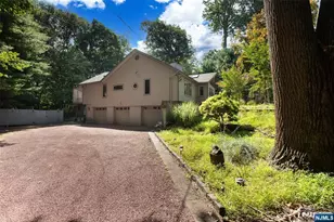 20 Parker Pl, Upper Saddle River, NJ 07458 - Photo 1