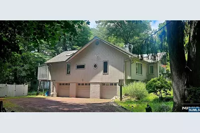 20 Parker Place, Upper Saddle River, NJ 07458 - Photo 25