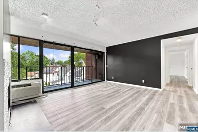 55 Clinton Place 404 #404, Hackensack, NJ 07601 - Photo 5