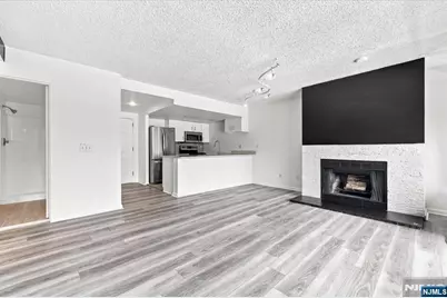 55 Clinton Place 404 #404, Hackensack, NJ 07601 - Photo 3