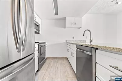 55 Clinton Place 404 #404, Hackensack, NJ 07601 - Photo 9