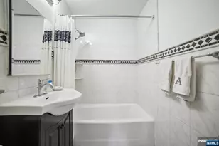 555 North Ave 21 H, Fort Lee, NJ 07024 - Photo 11