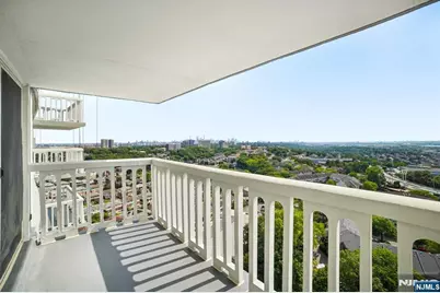 555 North Avenue 21 H #21 H, Fort Lee, NJ 07024 - Photo 3