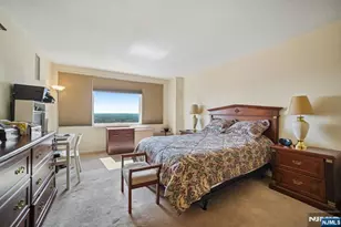 555 North Ave 21 H, Fort Lee, NJ 07024 - Photo 13