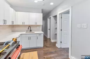 20 Edwin Pl, Newark, NJ 07112 - Photo 31