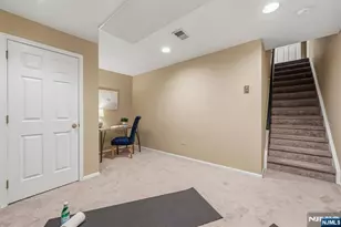 2140 Jordan Ct, Mahwah, NJ 07430 - Photo 29