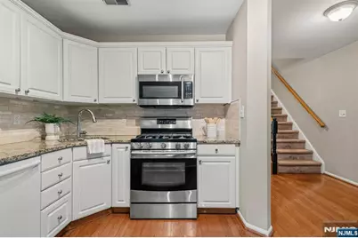 2140 Jordan Court, Mahwah, NJ 07430 - Photo 5
