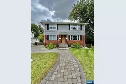 134 Rochelle Parkway 2 #2, Saddle Brook Township, NJ 07663 - Photo 1