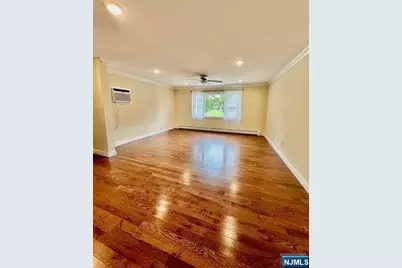 134 Rochelle Parkway 2 #2, Saddle Brook Township, NJ 07663 - Photo 15