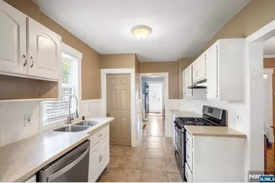 781 5th Street, Lyndhurst Township, NJ 07071 - Photo 7