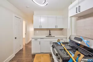 22 Edwin Pl, Newark, NJ 07112 - Photo 23