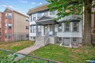 22 Edwin Pl, Newark, NJ 07112 - Photo 3
