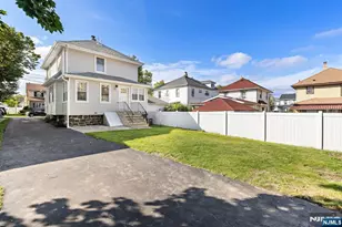 526 Dewey Ave, Cliffside Park, NJ 07010 - Photo 23