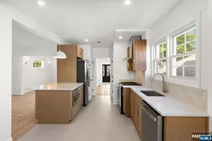 526 Dewey Ave, Cliffside Park, NJ 07010 - Photo 15