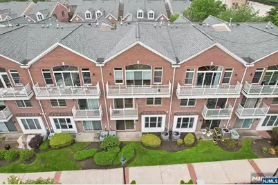 66 Lydia, Guttenberg, NJ 07093 - Photo 31