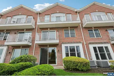 66 Lydia, Guttenberg, NJ 07093 - Photo 29