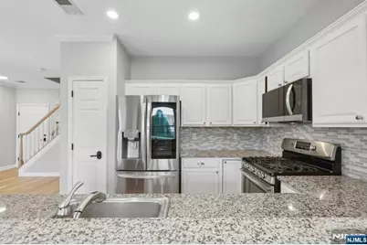 66 Lydia, Guttenberg, NJ 07093 - Photo 5