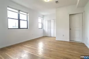 9017 Riverside Pl House, North Bergen, NJ 07047 - Photo 15