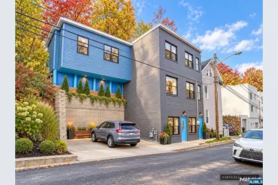 9017 Riverside Place House #House, North Bergen, NJ 07047 - Photo 17