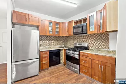 65 Baldwin Avenue, Jersey City, NJ 07306 - Photo 17