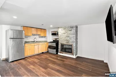 65 Baldwin Avenue, Jersey City, NJ 07306 - Photo 5