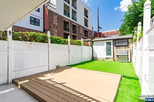 65 Baldwin Ave, Jersey City, NJ 07306 - Photo 11