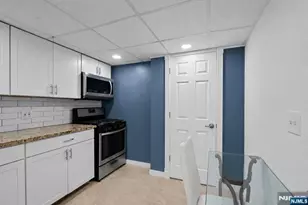 26 Dapp Ct, Elmwood Park, NJ 07407 - Photo 17
