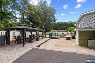 26 Dapp Court, Elmwood Park, NJ 07407 - Photo 13