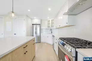 1077 River Road 602, Edgewater, NJ 07020 - Photo 5