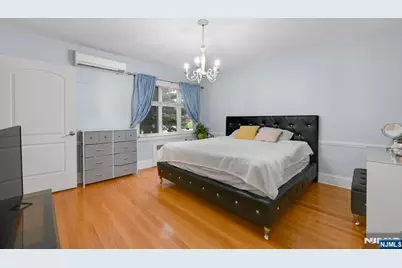 497 Oakdene Avenue, Ridgefield, NJ 07657 - Photo 13