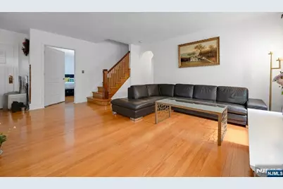 497 Oakdene Avenue, Ridgefield, NJ 07657 - Photo 11