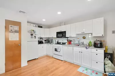 497 Oakdene Avenue, Ridgefield, NJ 07657 - Photo 31