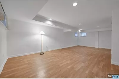 497 Oakdene Avenue, Ridgefield, NJ 07657 - Photo 23