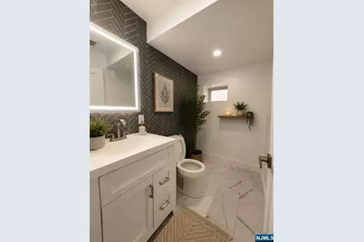 167 Kipp Avenue, Hasbrouck Heights, NJ 07604 - Photo 13