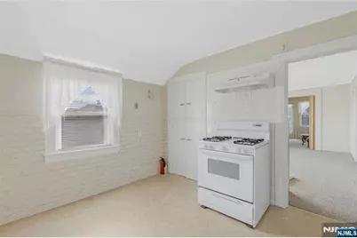 151 4th Avenue, Hawthorne, NJ 07506 - Photo 11