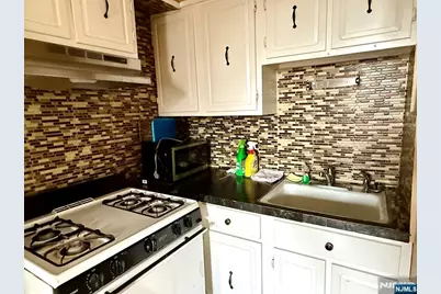 308-310 Cleveland Avenue 3 #3, Harrison, NJ 07029 - Photo 5