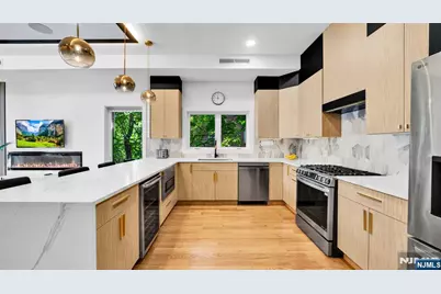 21 Highland Avenue 1 #1, Jersey City, NJ 07306 - Photo 3